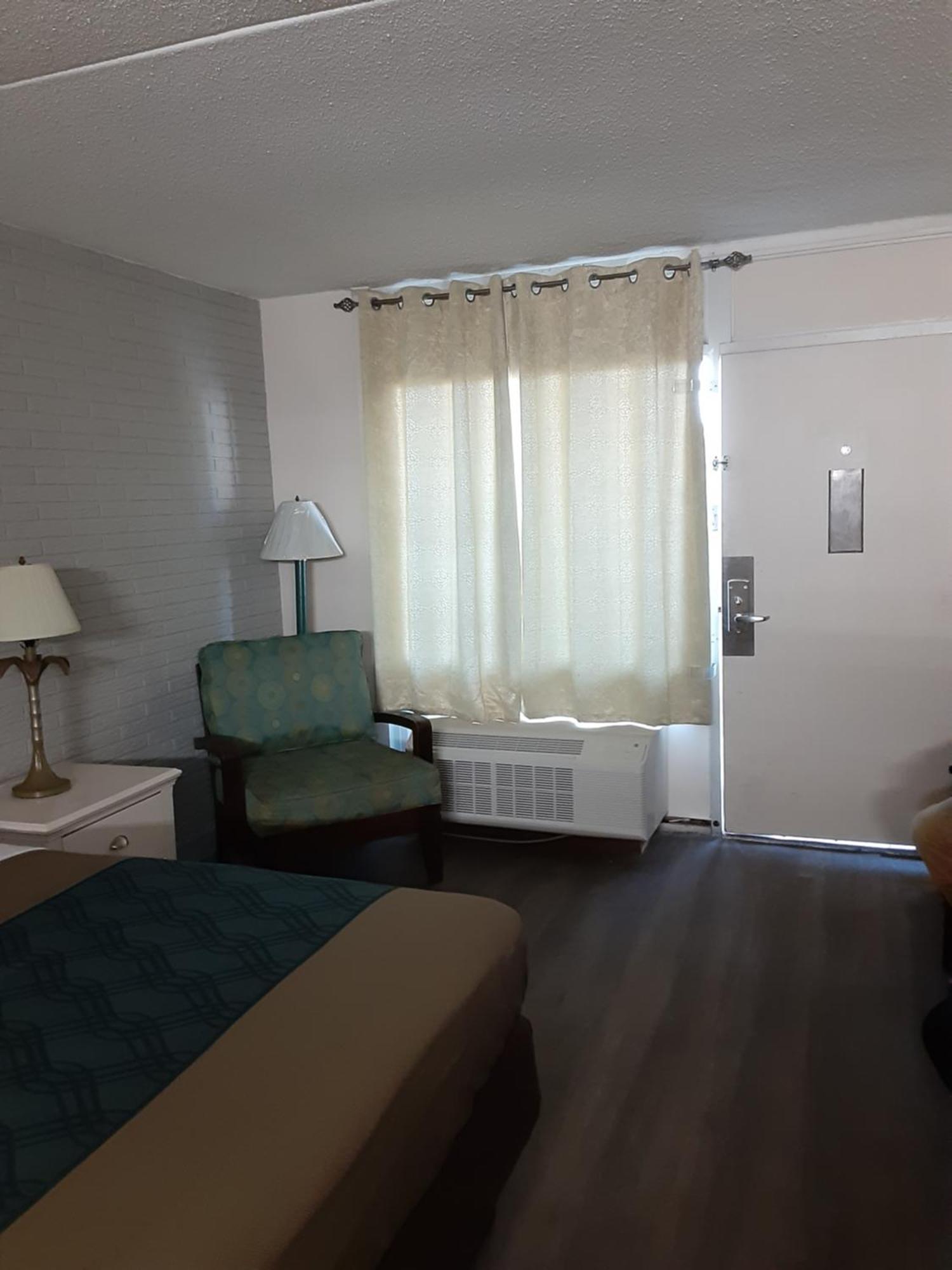 Rodeway Inn & Suites Wilmington North Habitación foto